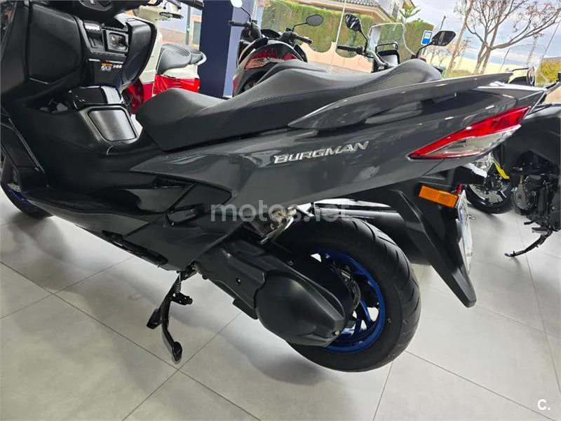 Suzuki Burgman 400 – Vista 9