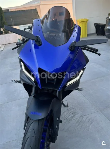 Yamaha R 125 – Vista 4