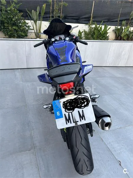 Yamaha R 125 – Vista 5