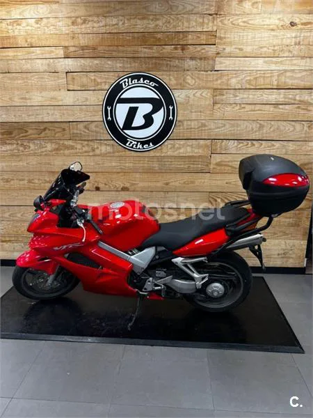 Honda VFR 800 – Vista 3