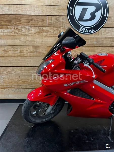 Honda VFR 800 – Vista 4