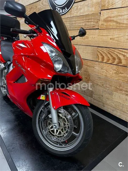 Honda VFR 800 – Vista 5