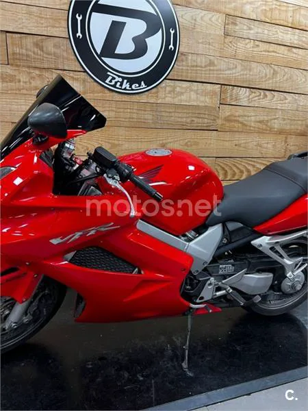 Honda VFR 800 – Vista 6