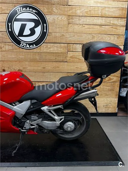 Honda VFR 800 – Vista 8