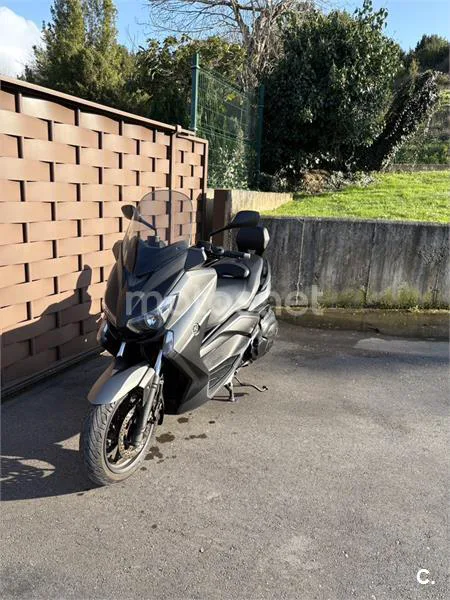 Yamaha XMAX 400 – Vista 2