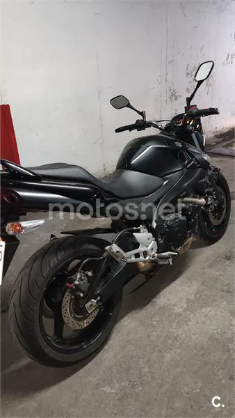 Suzuki GSR 600 – Vista 4