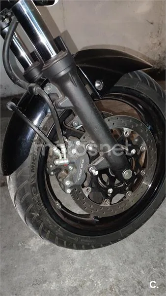 Suzuki GSR 600 – Vista 7