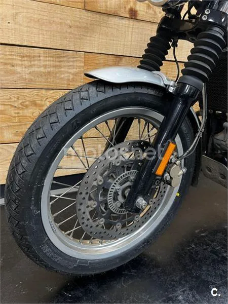 Royal Enfield Interceptor 650 – Vista 19