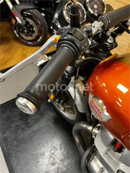 Royal Enfield Interceptor 650 – Vista 21