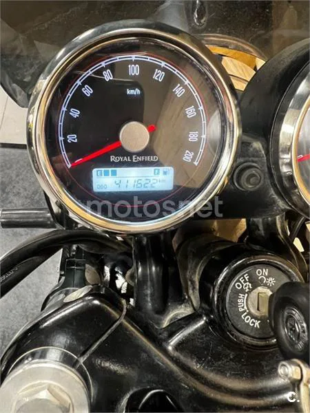 Royal Enfield Interceptor 650 – Vista 24