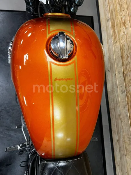 Royal Enfield Interceptor 650 – Vista 27