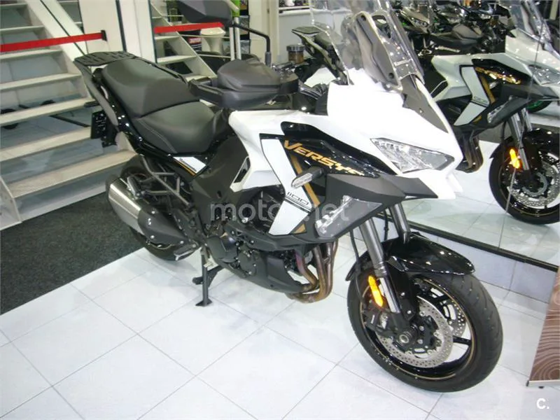 Kawasaki Versys 1100 – Vista 3