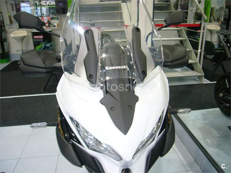 Kawasaki Versys 1100 – Vista 4
