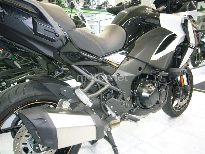 Kawasaki Versys 1100 – Vista 7