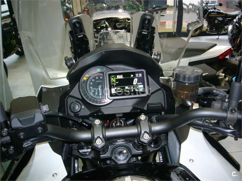 Kawasaki Versys 1100 – Vista 10