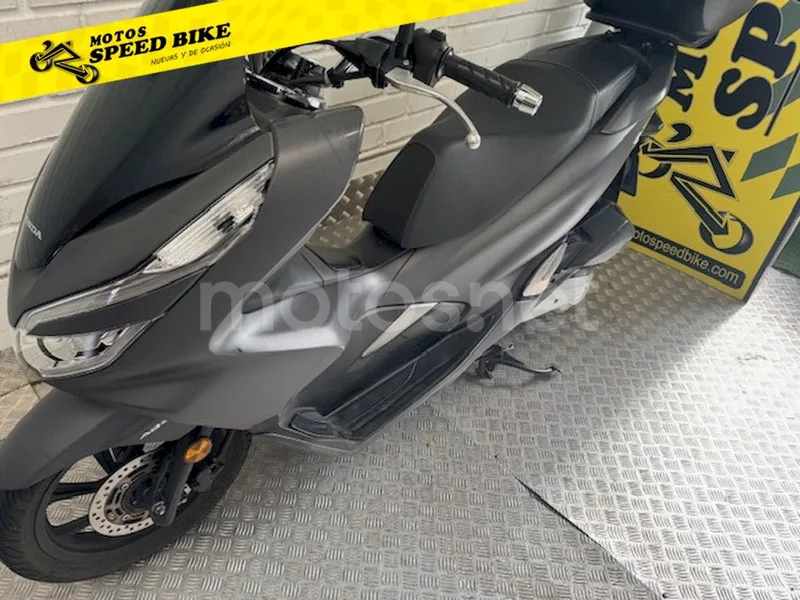 Honda PCX 125 – Vista 17
