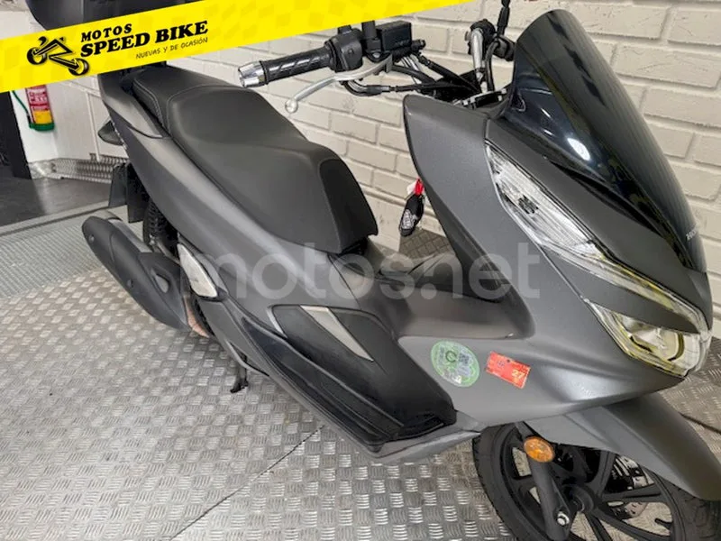 Honda PCX 125 – Vista 3