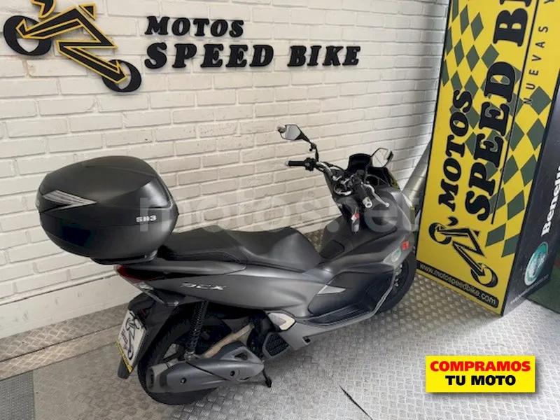 Honda PCX 125 – Vista 4