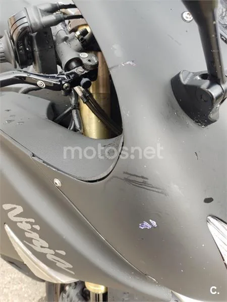 Kawasaki ZX-10R – Vista 5