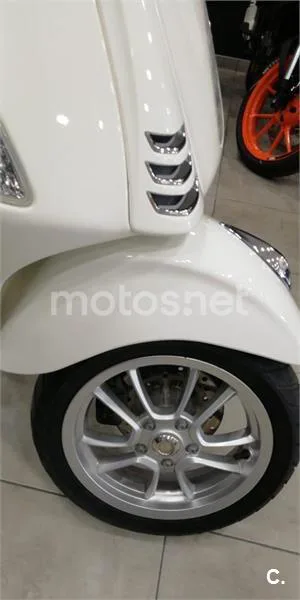 Vespa Primavera – Vista 13