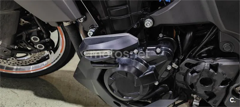 Kawasaki Z 1000 – Vista 8