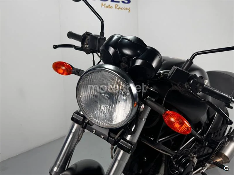 Ducati Monster 695 – Vista 17