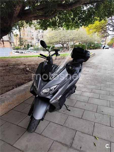 Suzuki Burgman 400 – Vista 3