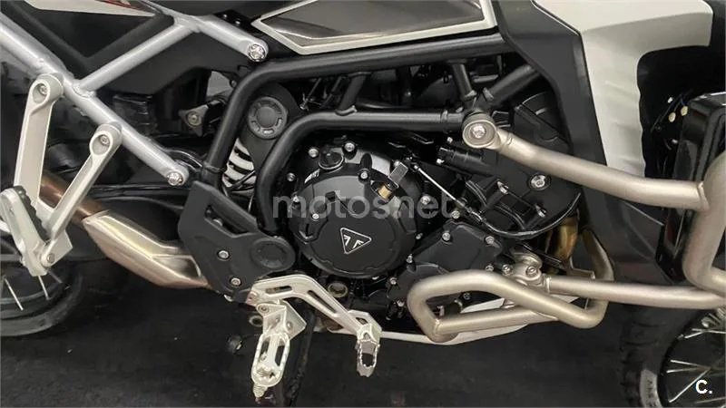 Triumph Tiger 900 – Vista 7