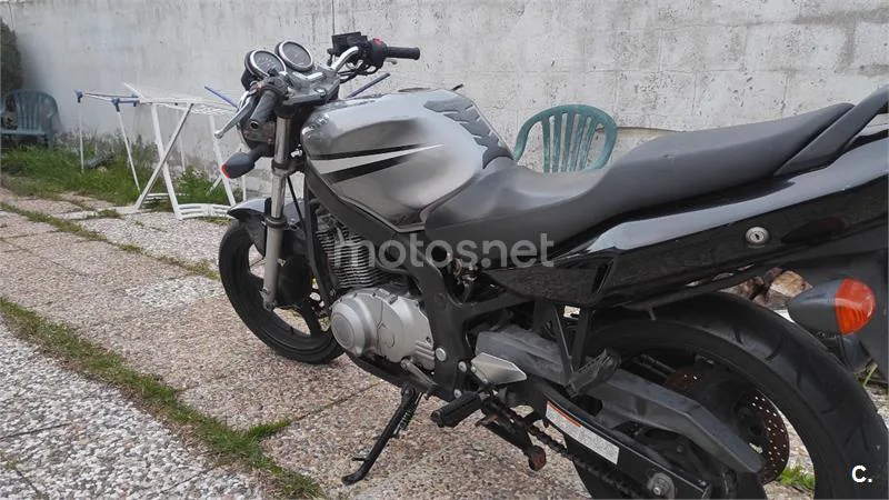 Suzuki GS 500 – Vista 2