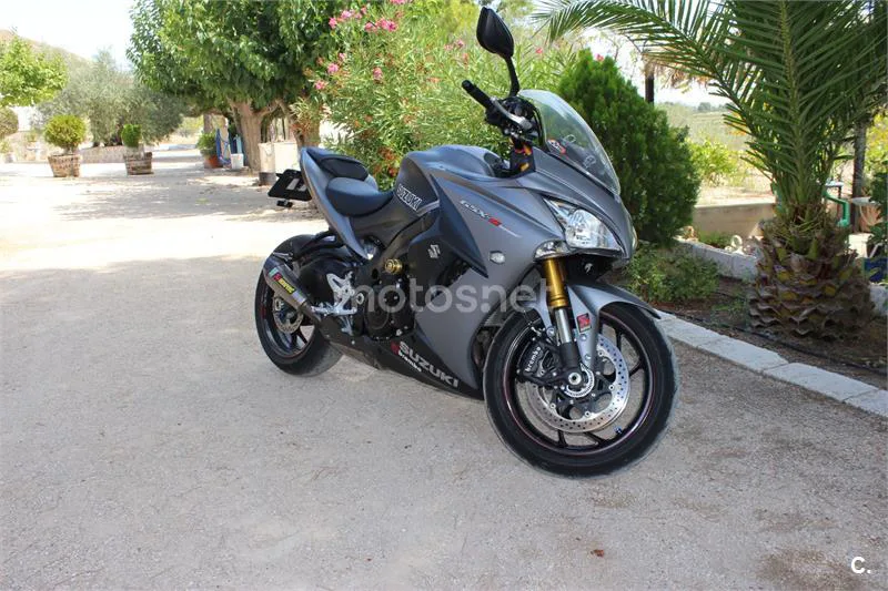 Suzuki GSX-S – Vista 5