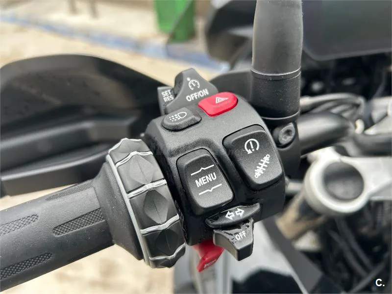 BMW F 750 – Vista 7