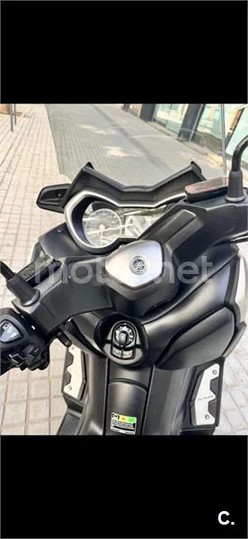 Yamaha XMAX 400 – Vista 3