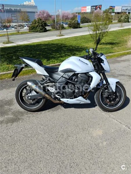 Kawasaki Z 750 – Vista 3