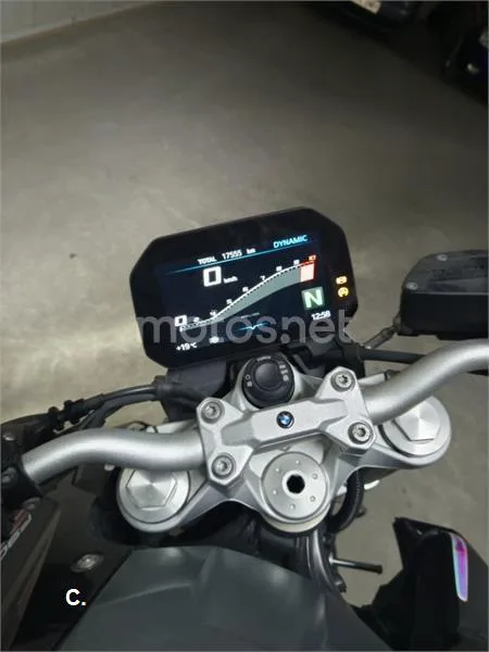 BMW F 900 R – Vista 3