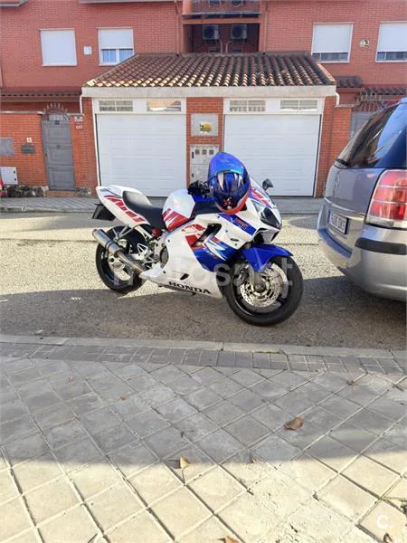 Honda CBR 600F – Vista 2