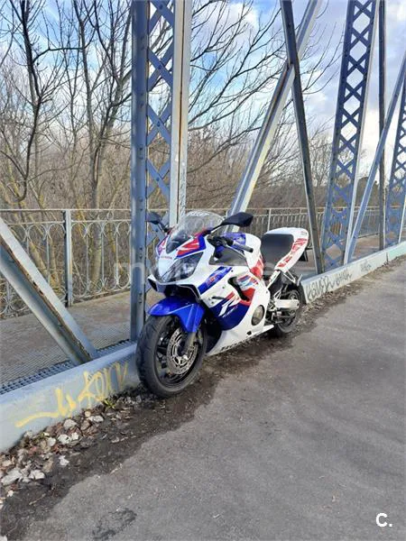 Honda CBR 600F – Vista 3