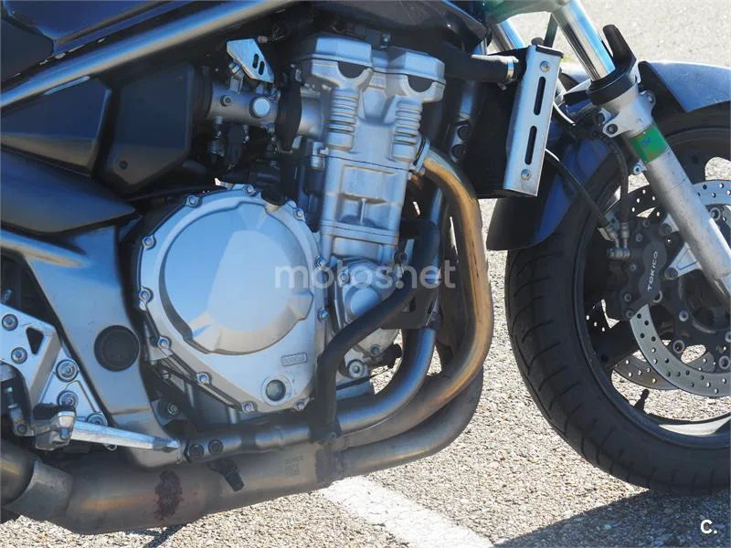 Suzuki Bandit 650 – Vista 7