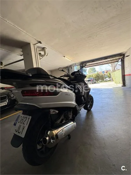 Piaggio MP3 – Vista 3