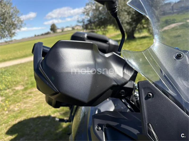 Kawasaki Versys – Vista 12