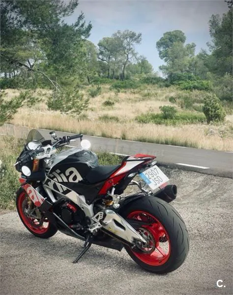 Aprilia Tuono V4 1100 – Vista 3