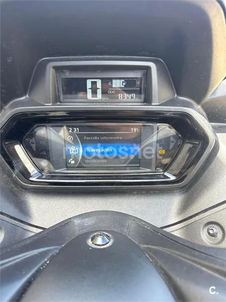 Yamaha XMAX 300 – Vista 5