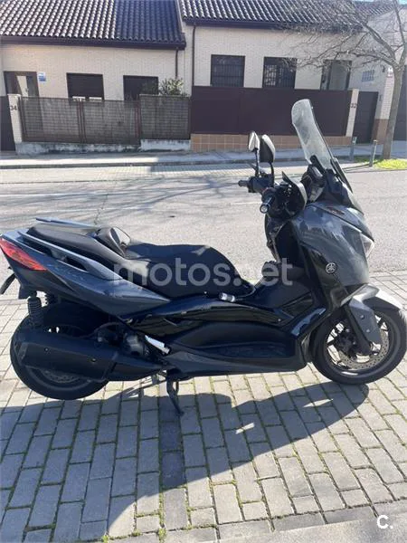 Yamaha XMAX 300 – Vista 4