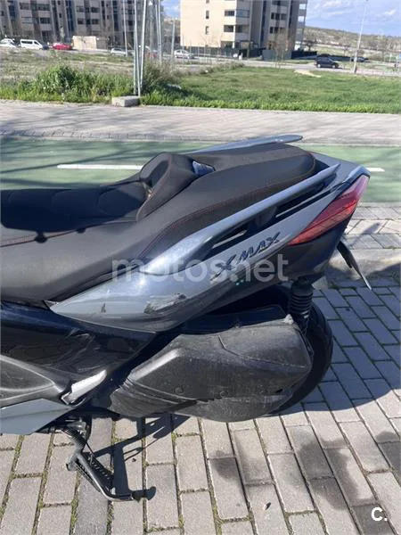Yamaha XMAX 300 – Vista 10