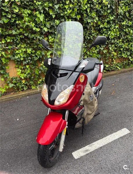 Yamaha XMAX 250 – Vista 3