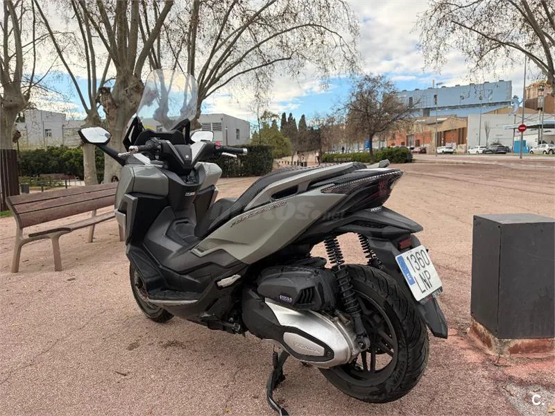 Honda Forza 350 – Vista 3
