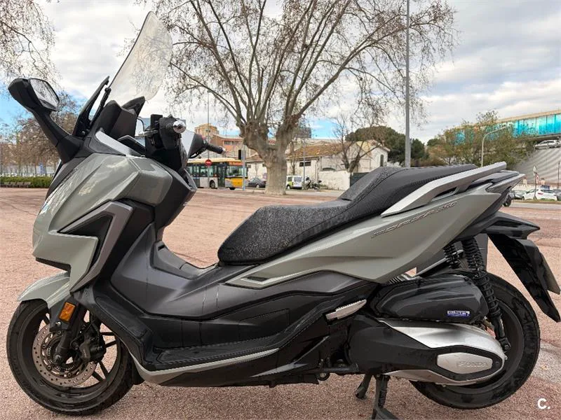 Honda Forza 350 – Vista 4