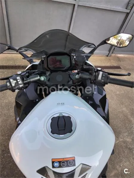 Kawasaki Ninja 1000 SX – Vista 8