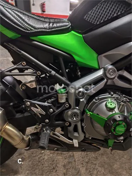 Kawasaki Z 900 – Vista 7