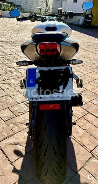 Triumph Street Triple – Vista 2
