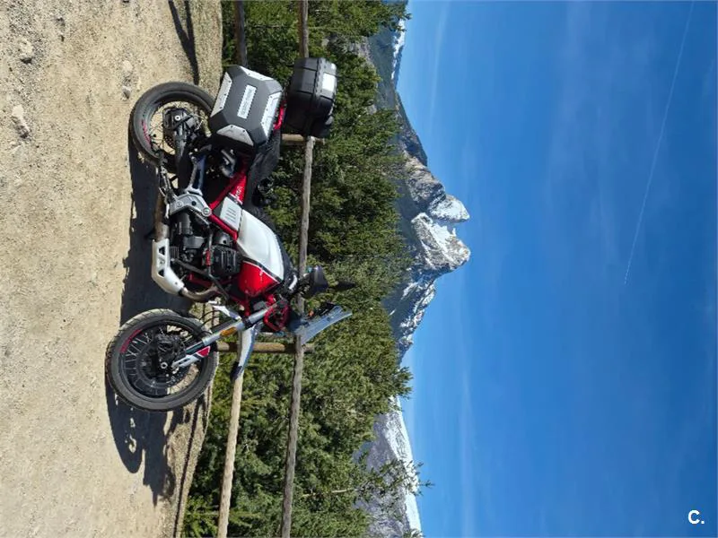 Moto Guzzi V 85 TT – Vista 3